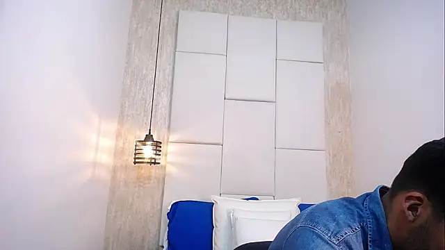 Hamilton 0 online show from November 11, 2025, 8:03 pm