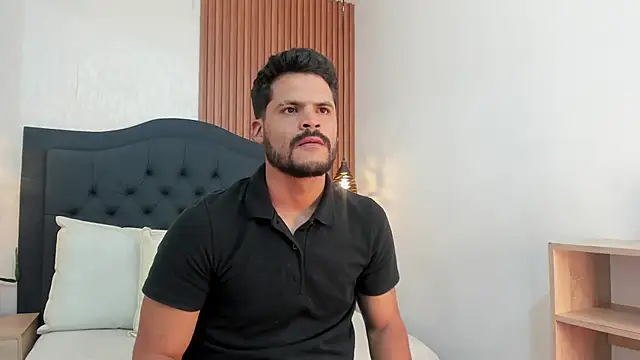 Hamilton 0 online show from November 7, 2025, 7:40 pm