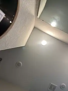 Snapshot of Jamall27 chatting on November 13, 2025, 1:04 pm Jamall27 online show from November 13, 2025, 1:04 pm