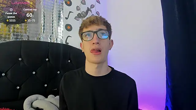 Erick Taylor3 online show from November 6, 2025, 5:39 pm