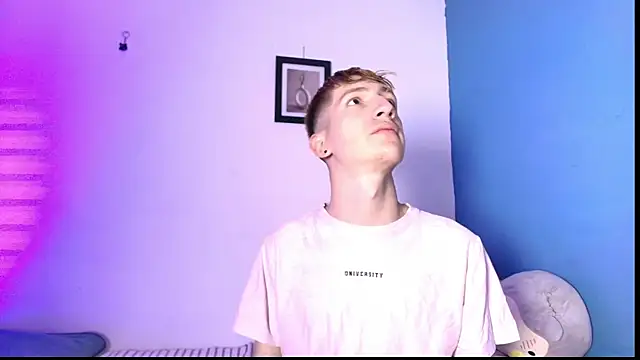 Erick Taylor3 online show from April 14, 2026, 8:14 pm