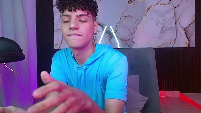 dan sweetboy online show from November 13, 2025, 12:47 am