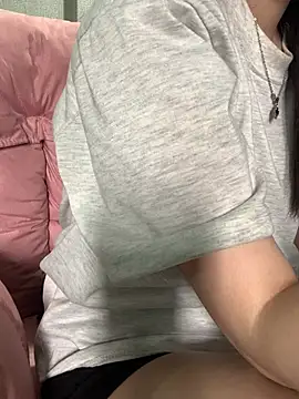 May2k2 online show from April 25, 2026, 2:03 am