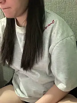 May2k2 online show from April 24, 2026, 1:57 pm