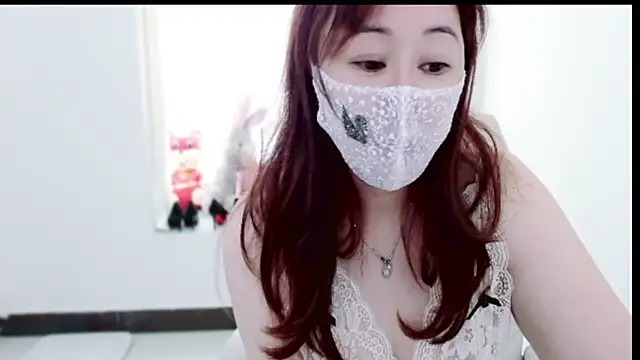 Dinan-y online show from November 2, 2025, 2:27 am