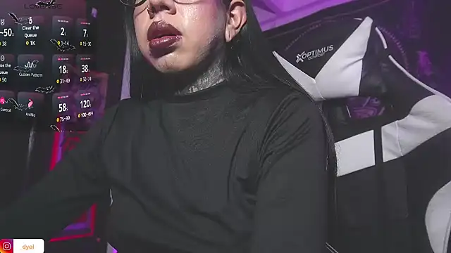 Dalia Vorhees online show from November 13, 2025, 1:20 am