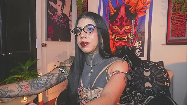 Dalia Vorhees online show from July 15, 2026, 2:07 am