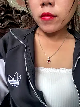 Snapshot of nachi-baby chatting on October 31, 2025, 8:33 am nachi-baby online show from October 31, 2025, 8:33 am