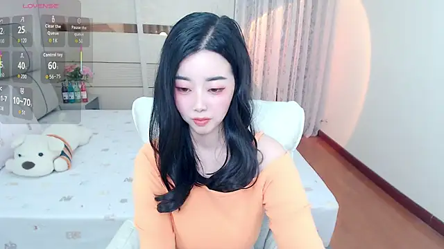 Xiaodie-baby online show from November 15, 2025, 3:32 am