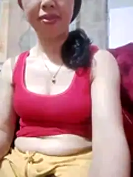 Snapshot of TRIEUTRIEU20 chatting on May 5, 2026, 3:26 pm TRIEUTRIEU20 online show from May 5, 2026, 3:26 pm