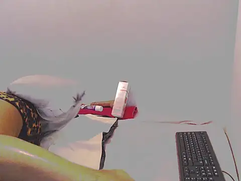 Snapshot of CocoCaramel-X chatting on November 13, 2025, 5:00 am CocoCaramel-X online show from November 13, 2025, 5:00 am