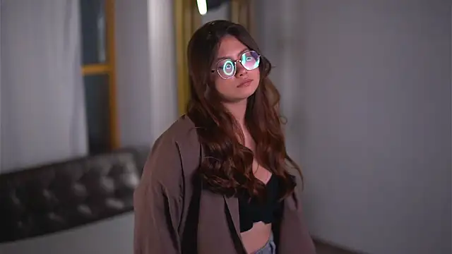 LeliaPeeler online show from October 29, 2025, 5:23 pm