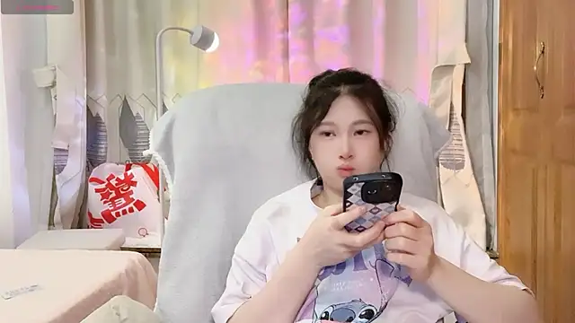 Snapshot of anna-888- chatting on October 23, 2025, 4:05 pm anna-888- online show from October 23, 2025, 4:05 pm