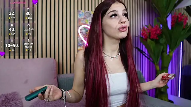 Snapshot of MirunaHaze chatting on November 20, 2025, 5:41 am MirunaHaze online show from November 20, 2025, 5:41 am