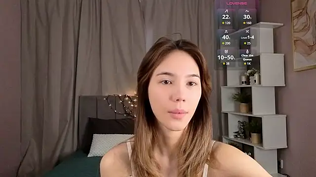 Snapshot of LilCatalia chatting on May 9, 2026, 4:27 am LilCatalia online show from May 9, 2026, 4:27 am