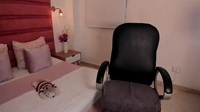 aitana monteroo online show from November 1, 2025, 1:16 pm