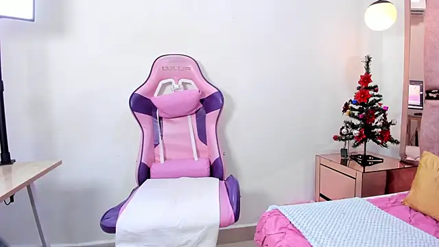 aitana monteroo online show from November 28, 2025, 11:43 am