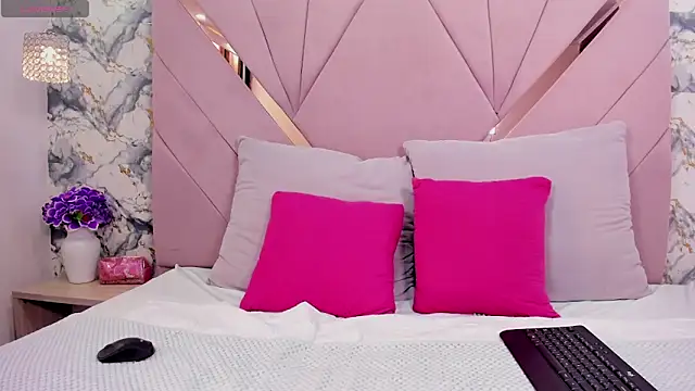 aitana monteroo online show from November 16, 2025, 1:16 pm