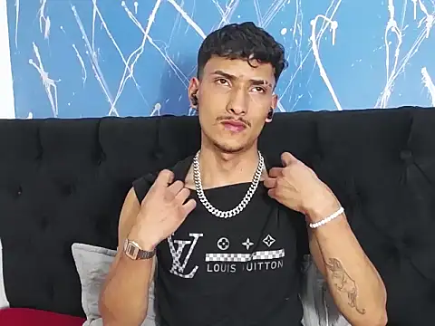 SavageLover  online show from January 16, 2026, 9:52 pm