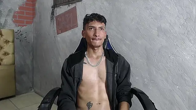 SavageLover  online show from December 16, 2025, 4:44 pm