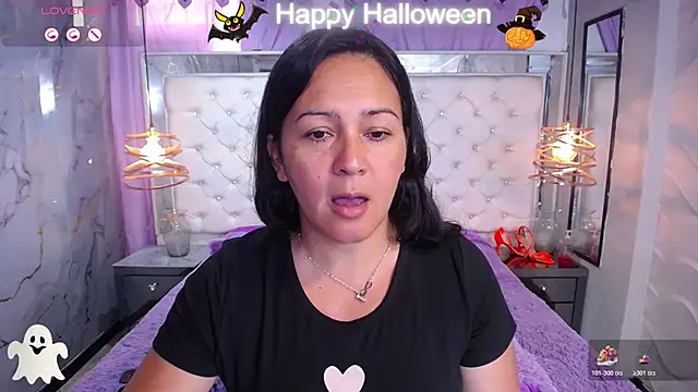 Snapshot of Melissa-roberts chatting on November 4, 2025, 7:28 pm Melissa-roberts online show from November 4, 2025, 7:28 pm