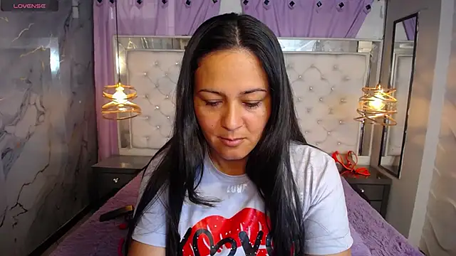 Snapshot of Melissa-roberts chatting on November 21, 2025, 7:57 pm Melissa-roberts online show from November 21, 2025, 7:57 pm