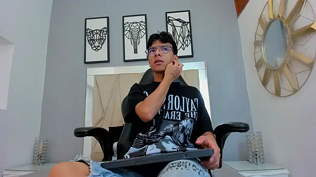 adams bobby online show from April 7, 2026, 11:01 am