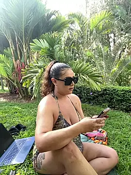 BubblesLovexox online show from March 30, 2026, 1:45 pm