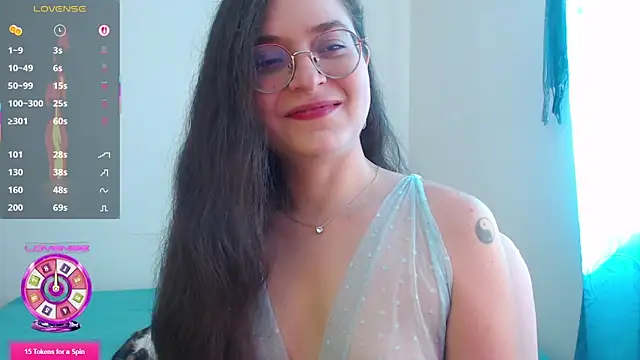 Vicky cristinax online show from December 17, 2025, 6:02 pm