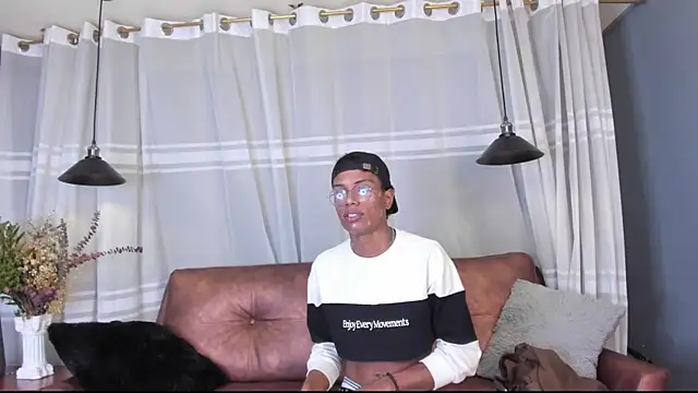 Suckdream1 online show from October 29, 2025, 7:46 pm