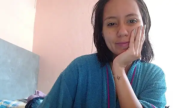 LunaaMorena online show from April 10, 2026, 2:13 pm