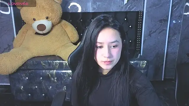 Aleja05 b online show from December 21, 2025, 8:09 pm