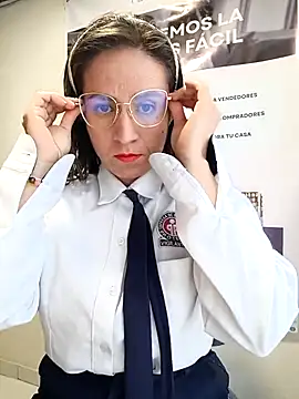 Valentina--1 online show from February 17, 2026, 12:02 pm