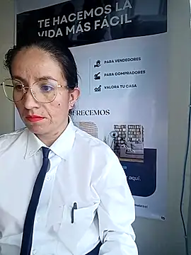 Valentina--1 online show from December 18, 2025, 12:09 pm