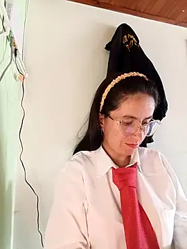 Valentina--1 online show from October 27, 2025, 3:35 pm