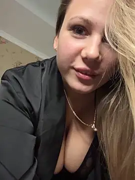 SexyFray 85D online show from October 27, 2025, 3:46 pm