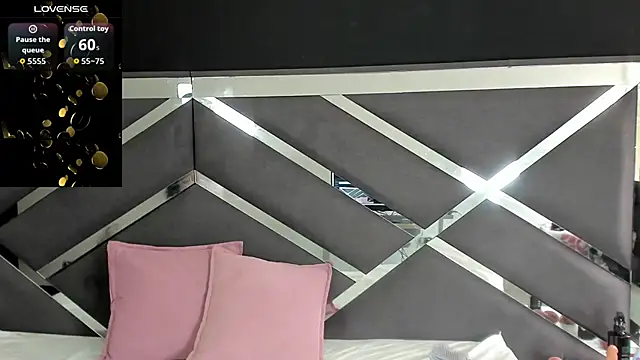 ScarlettParker online show from November 10, 2025, 1:16 pm