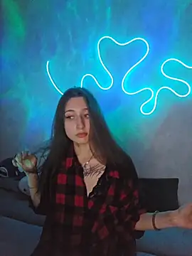 Emma Wilsons online show from November 23, 2025, 2:16 pm