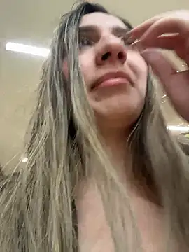 Snapshot of sarah_honey__ chatting on November 10, 2025, 2:55 pm sarah honey online show from November 10, 2025, 2:55 pm