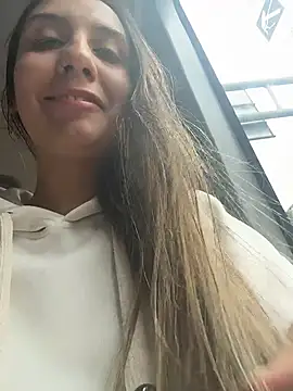 Snapshot of sarah_honey__ chatting on November 24, 2025, 3:01 pm sarah honey online show from November 24, 2025, 3:01 pm