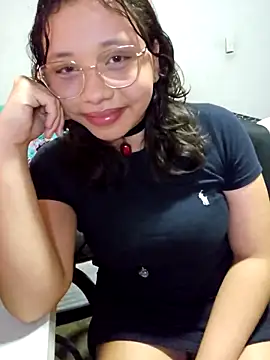 Sapphire024 online show from October 25, 2025, 5:39 am