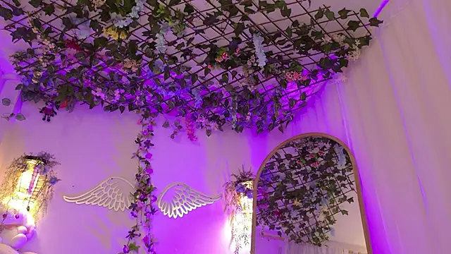 ISA NIXON online show from March 7, 2026, 11:43 pm