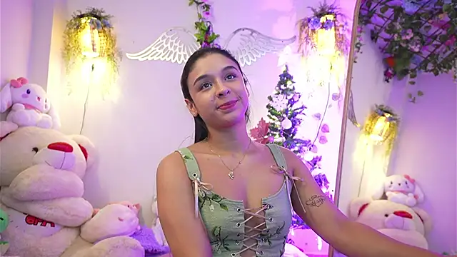 ISA NIXON online show from December 20, 2025, 4:32 pm