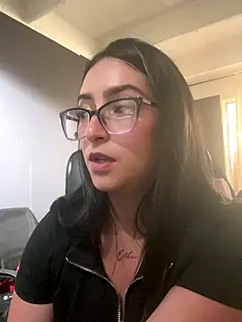 Kloe Novoa online show from January 5, 2026, 5:27 pm