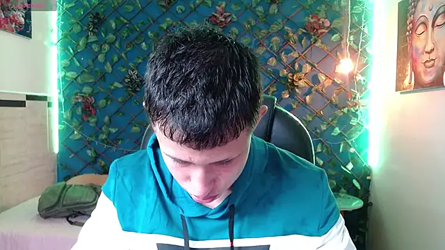 Garuo 18 online show from November 15, 2025, 2:59 am