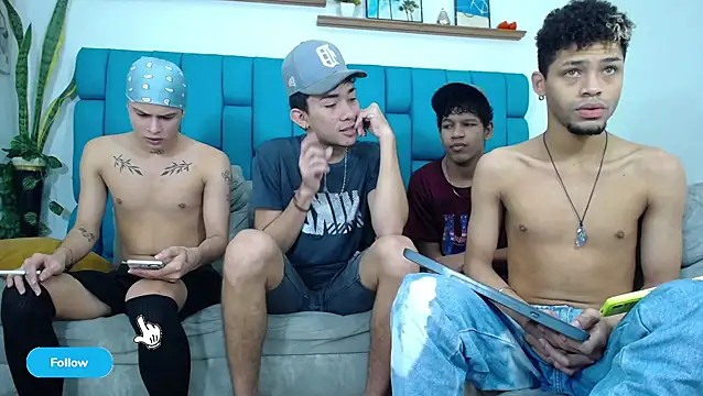 Hot Boys Latinos X online show from April 6, 2026, 5:25 pm