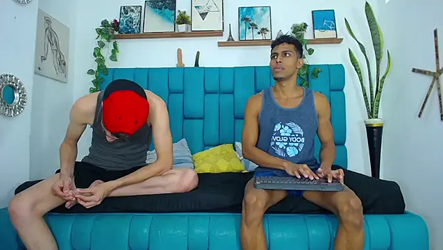 Hot Boys Latinos X online show from November 10, 2025, 10:15 pm