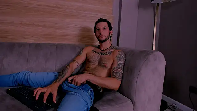 tonny  08 online show from November 13, 2025, 2:32 pm