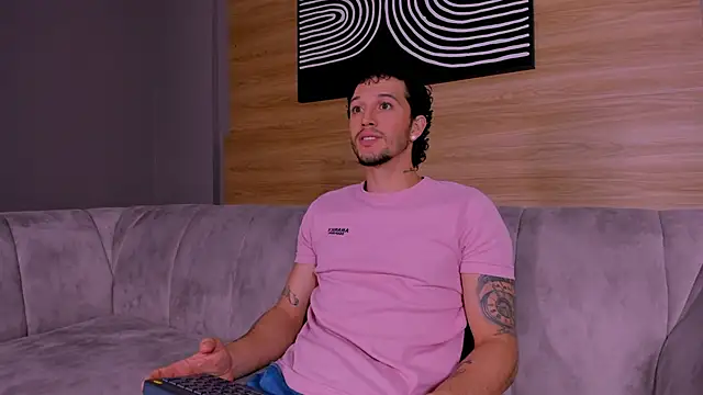 tonny  08 online show from November 18, 2025, 2:42 pm