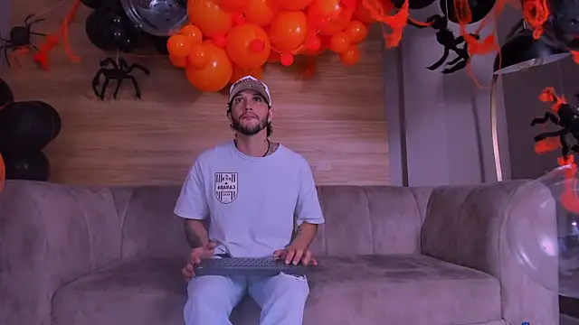 tonny  08 online show from October 31, 2025, 1:19 pm